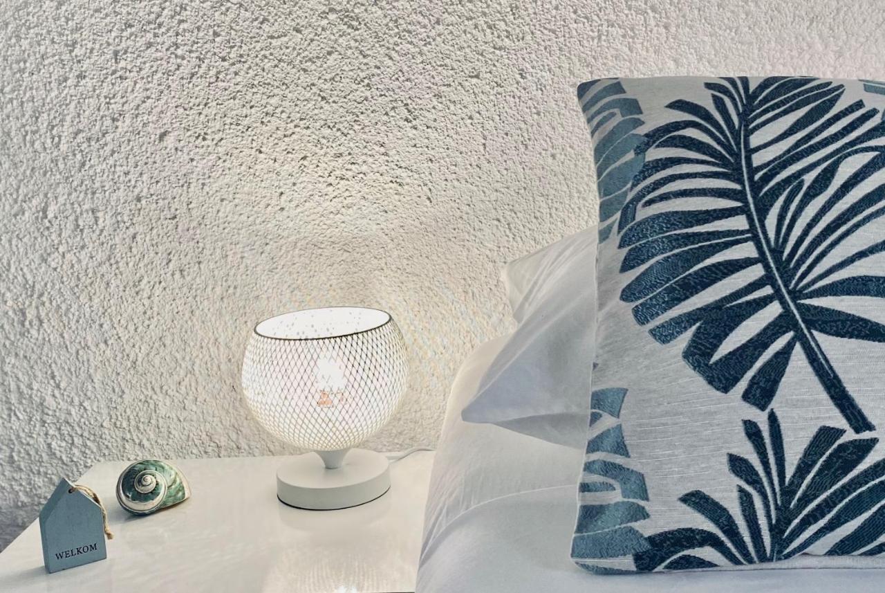 Historic Building The Palm Backyard Studio-Apartment Willemstad, Curacao Feel Home Away From Home Exterior photo